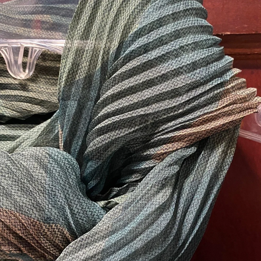Elegant vintage Pleated sheer Scarf in Green and Brown 57” x 13”
